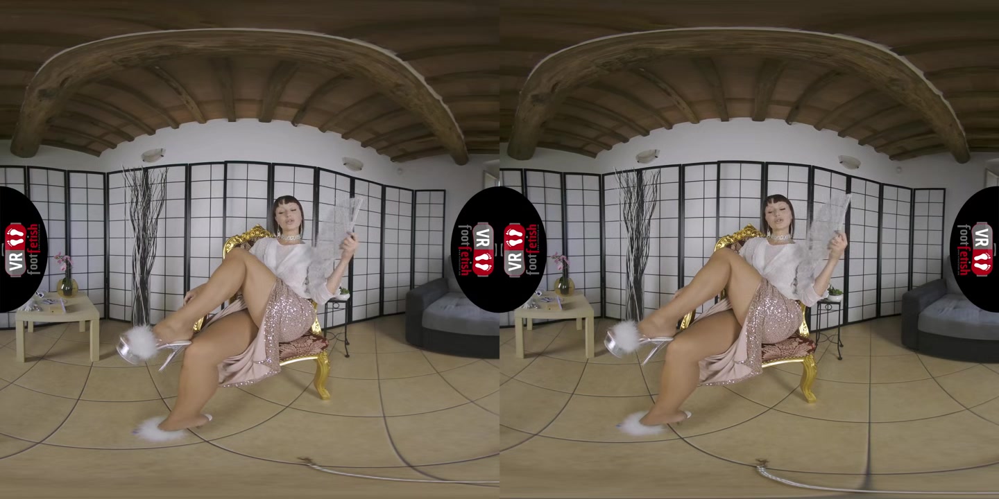 Elegant Dame Babyrose Shows You Her Hot Feet And Toes In Tight Pantyhose In VR - VRFootFetish