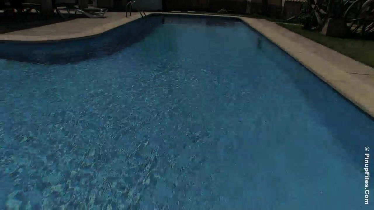 Fiona Sciciliano - Bikini Fun 2