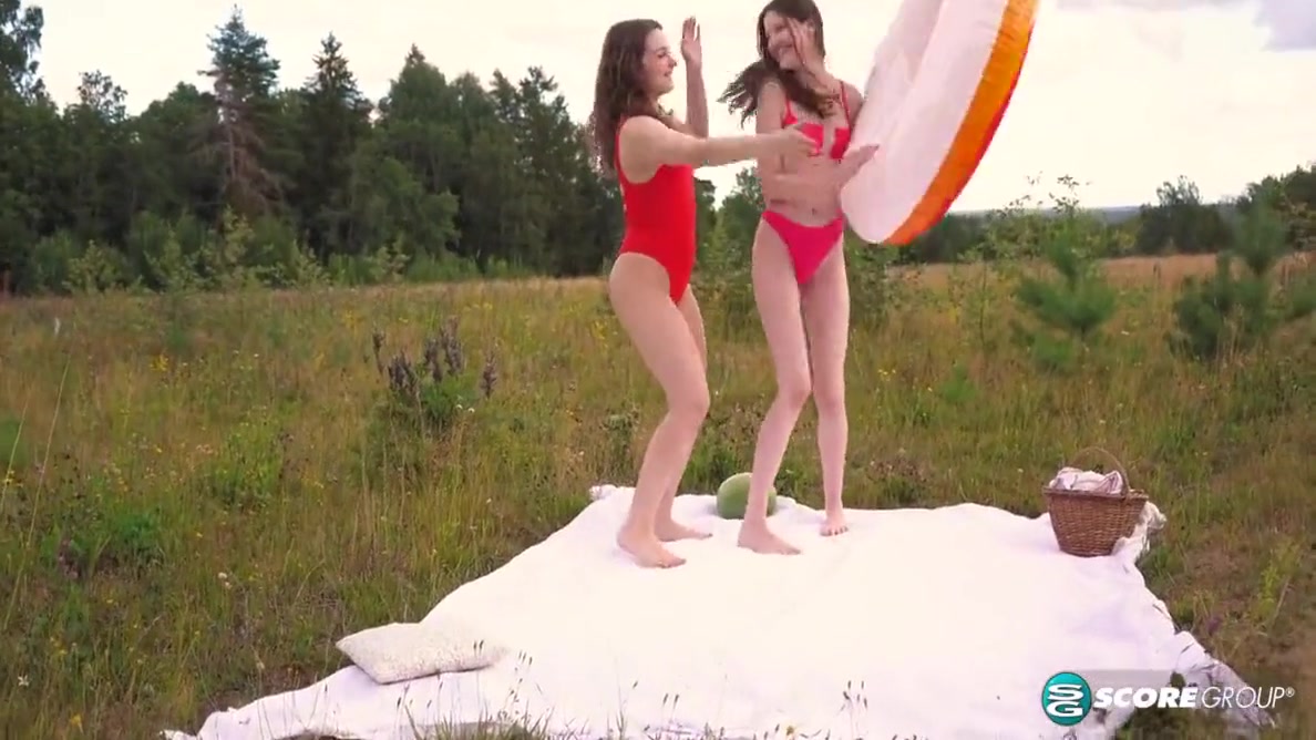 Margo Von Teese In Simona Splash Each Other In Their