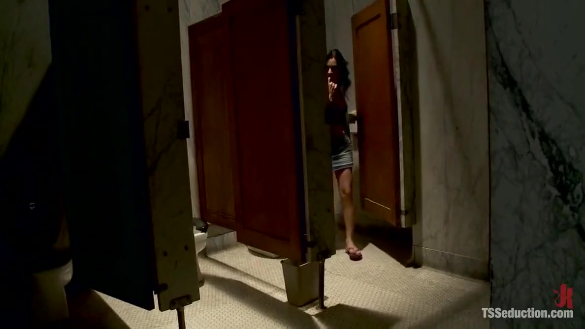 Tailgating And Glory Hole Blow Jobs With Ts Foxxy And Ts Foxxxy