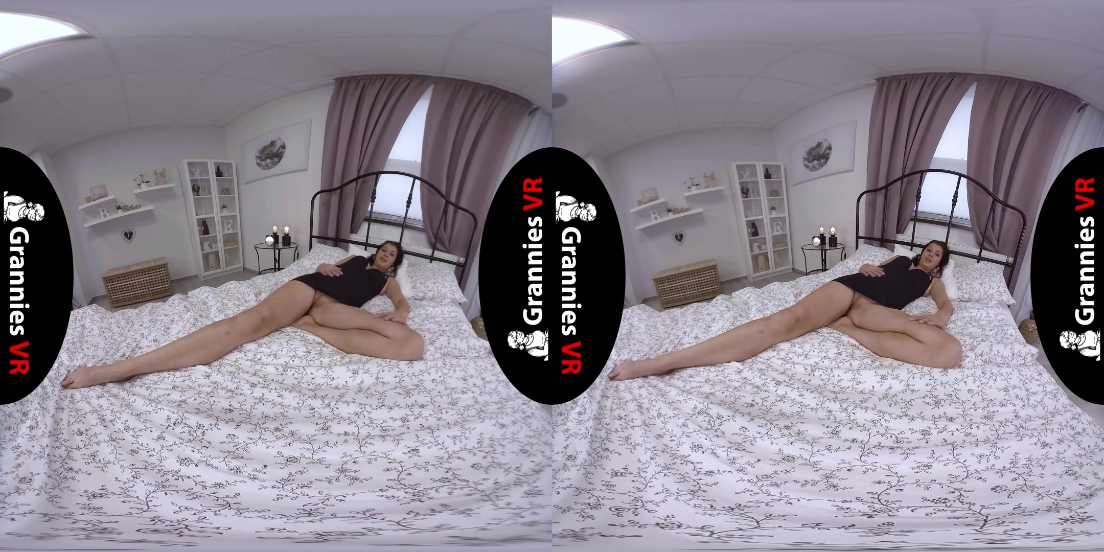 Mature Samantha Masturbates after Awakening - MILF Solo on the Bed