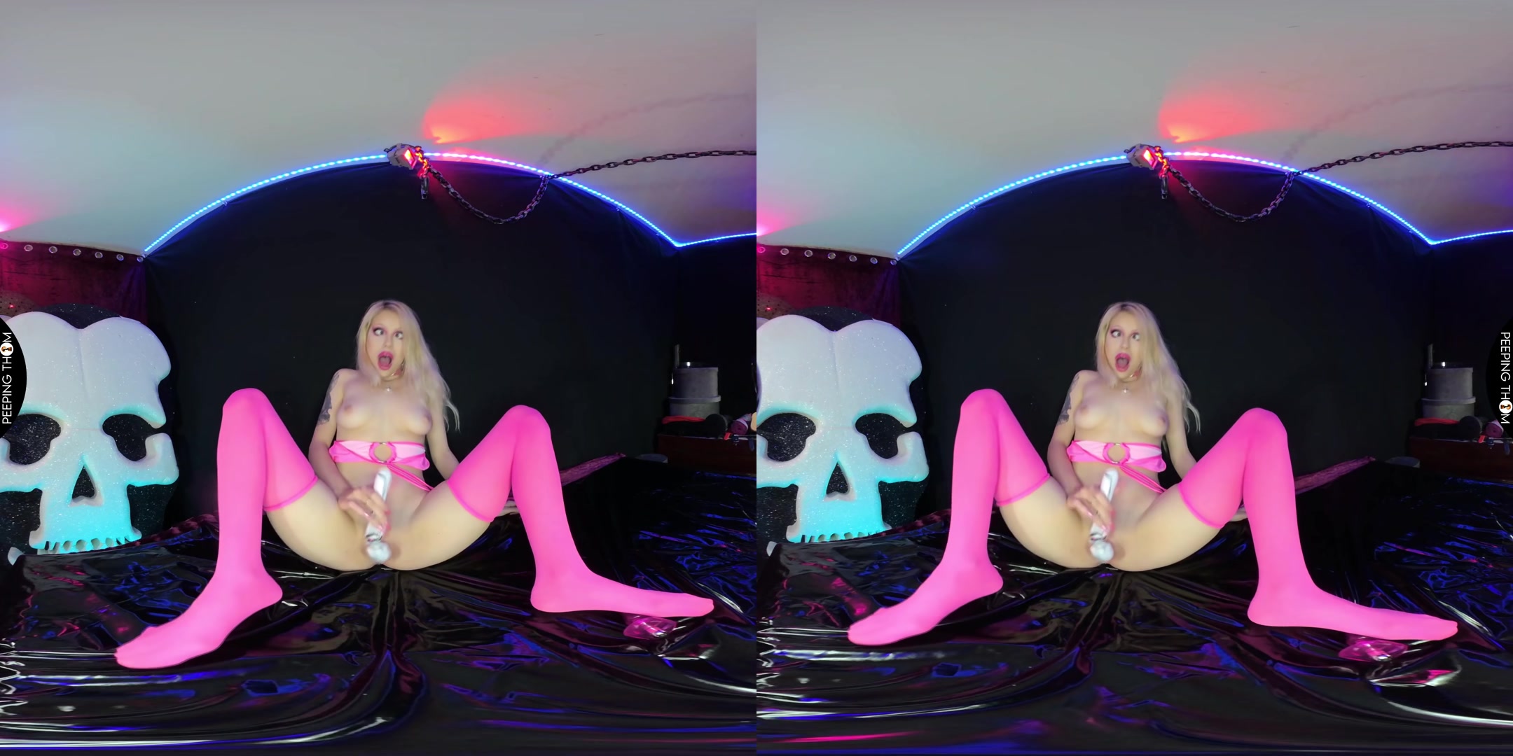 Tiny Squirting teen 18+ - PeepingThom
