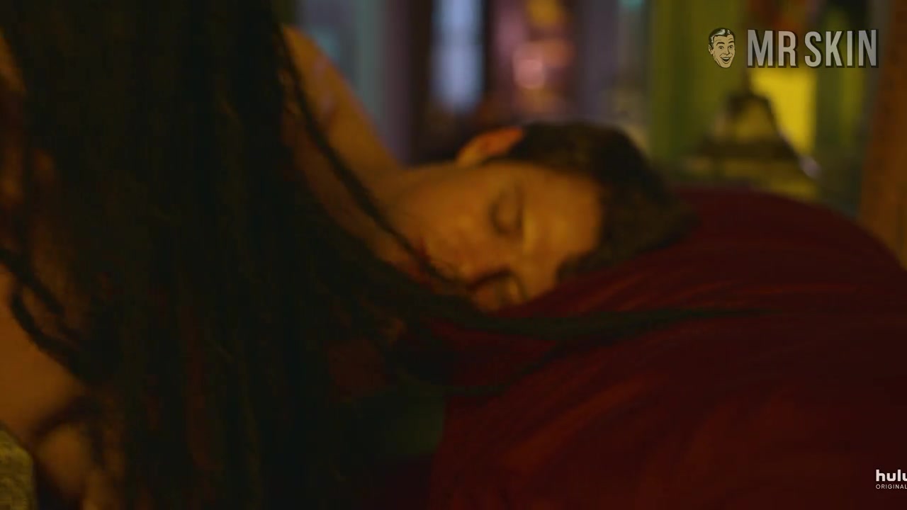 ZoГ« Kravitz High Fidelity Beams, We Real Sex, And More - Mr.Skin