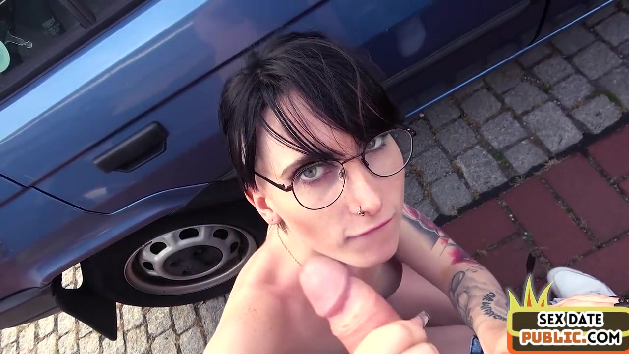 Public tattooed amateur fucked outdoor in car by sex date