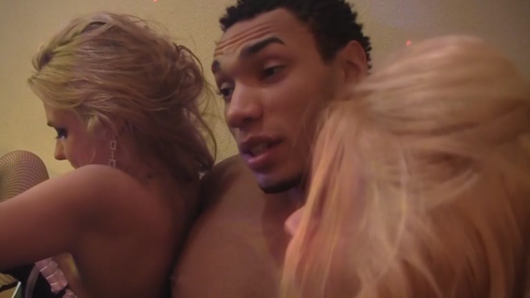 2 youthful student 18+ engulfing giant jock