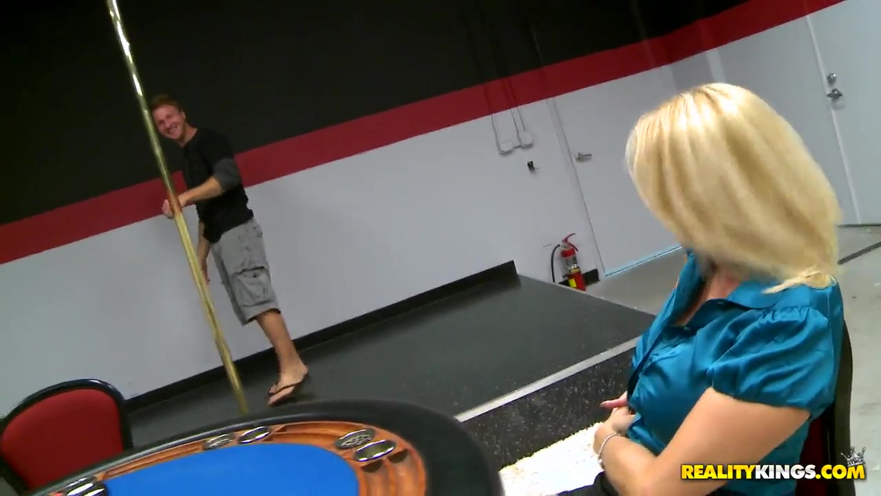 Cool blonde likes to be drilled by strong young men