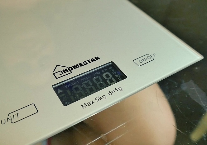 Weighing My Boobs - RealAnnaKatz