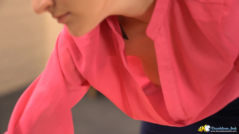 Gracie in Downblouse - DownblouseJerk