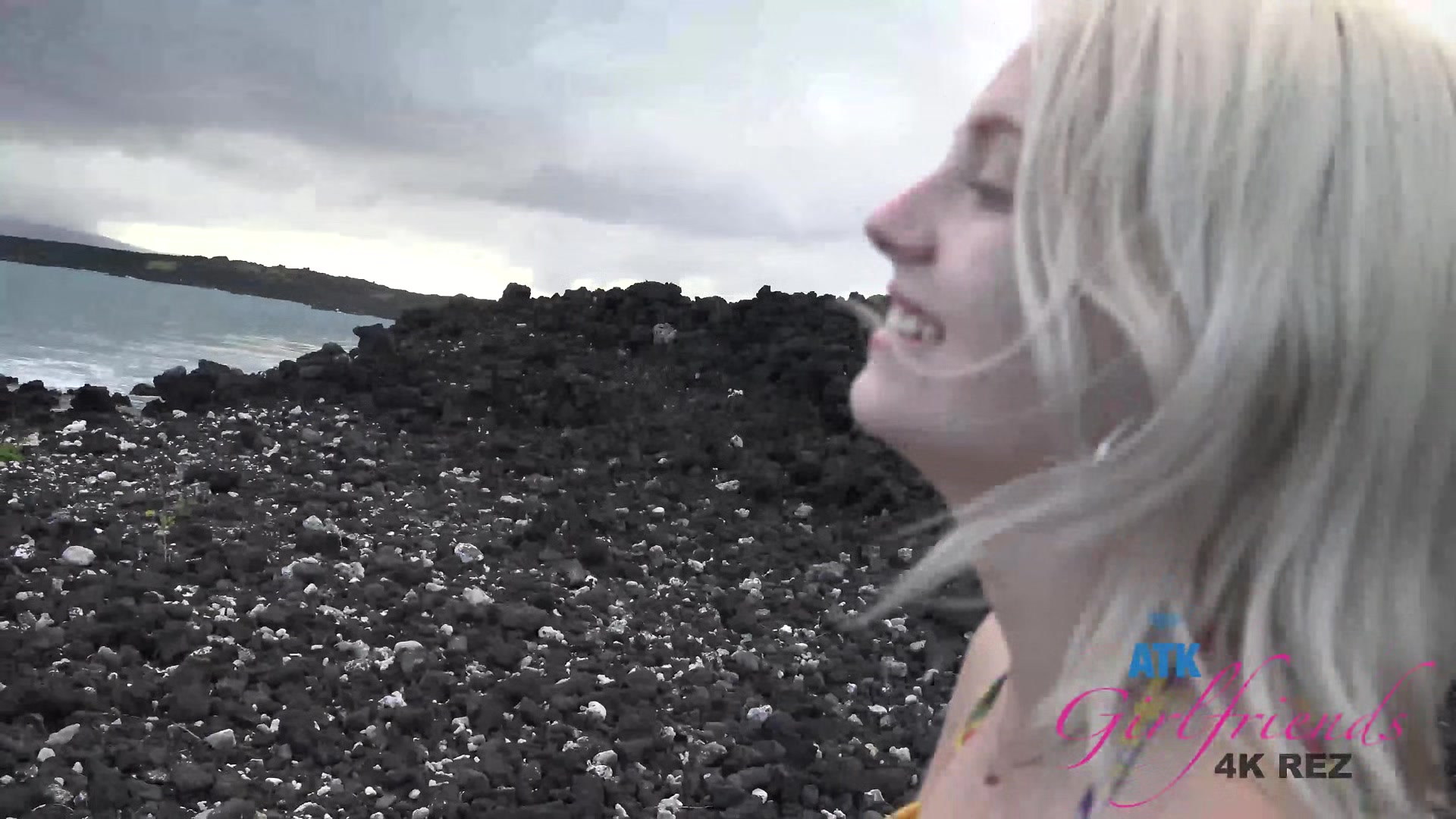 Kate Peeing Outdoors For You