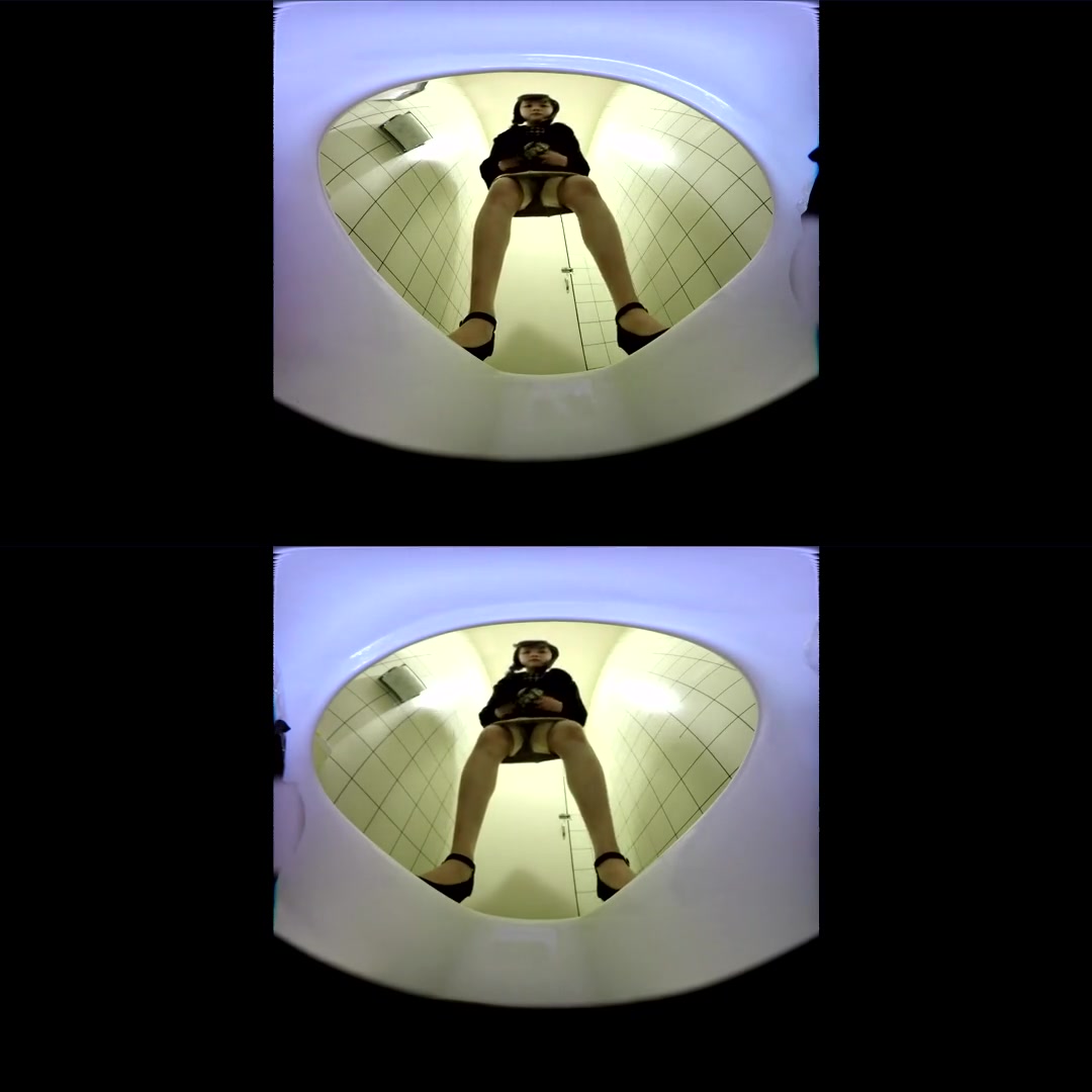 Public Toilet Urination - PetersPrimoVR