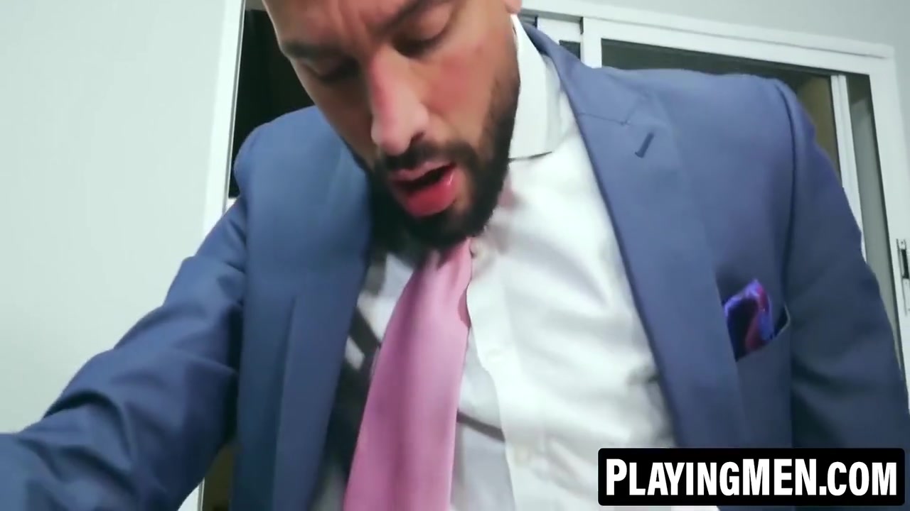 Playingmen - Vicious Men Bangs Andrea Suarezs Tight Workmate Hole 6 Min
