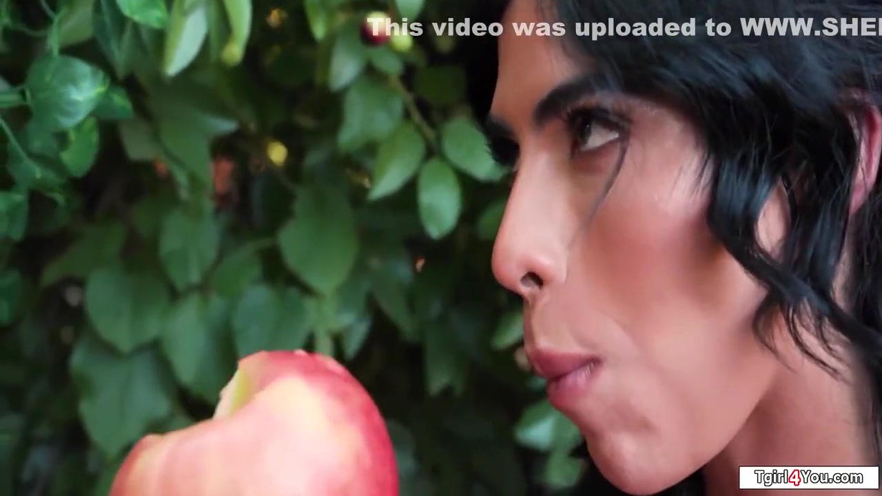 First Trans Woman Anal Fucked In Garden Of Eden With Sage Roux And Avery Lust