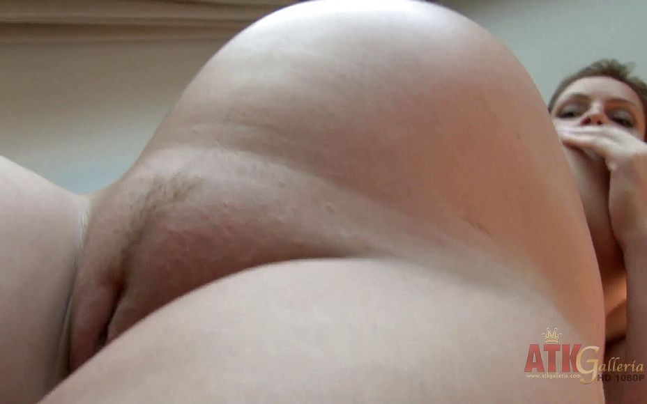 Pregnant lady showing off her pussy