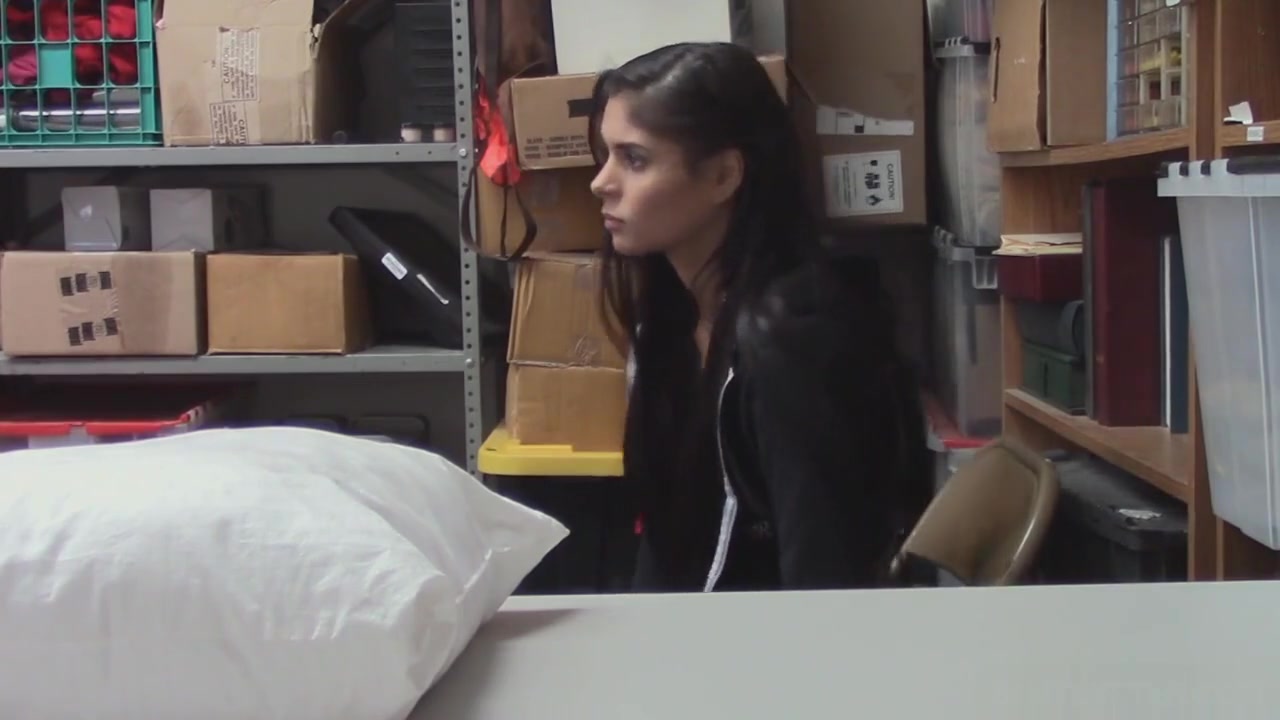 Undercover Officer Bangs With A Shoplyfter Katya