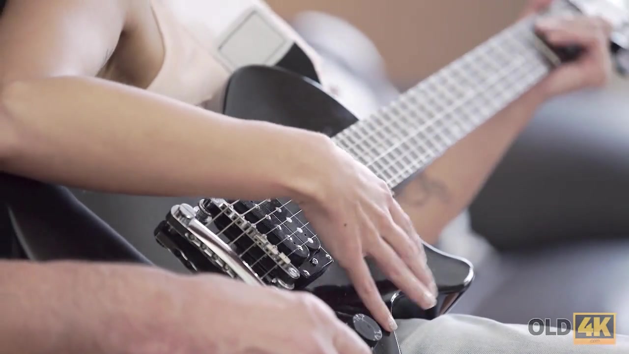 OLD4K. Lovely chick wasn't against sex with handsome old guitarist
