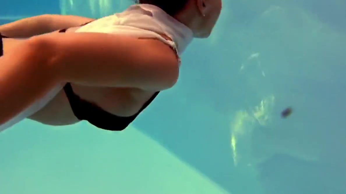 Hottest Russian Babes In The Swimming Pool In 4k
