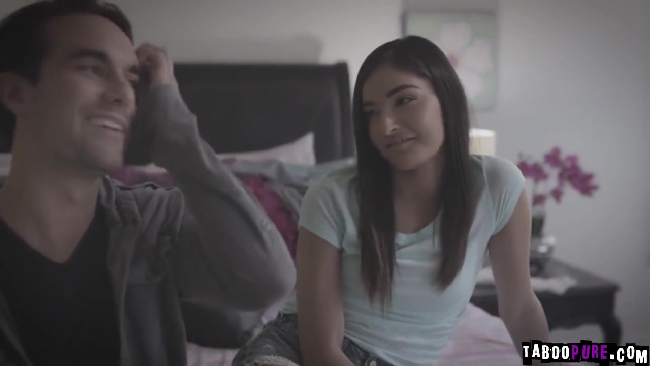 Logan Pierce - Virgin Emily Gave Virginity To Logan