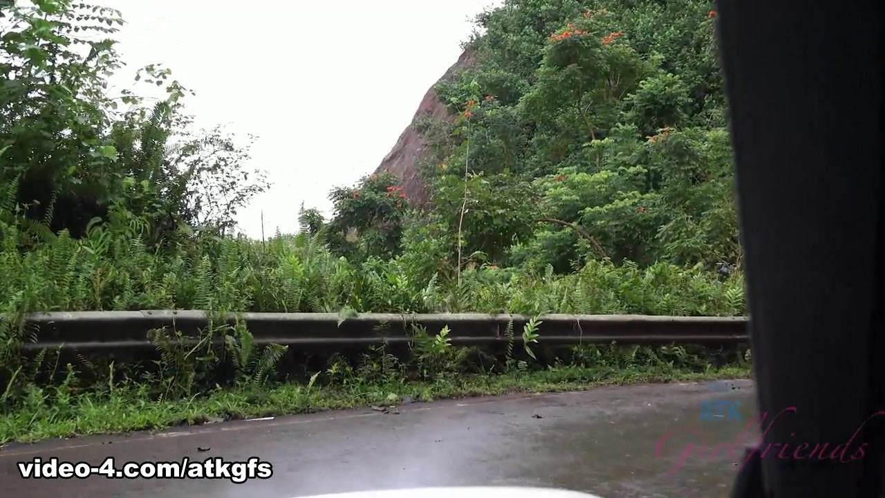 Emma Hix in Emma flashes you on the road to Hana - ATKGirlfriends