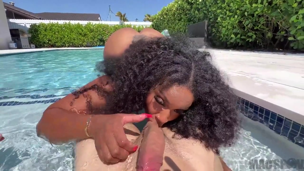 Charlotte Lavish In Ebony Thick Babe Fucks Her Big Dick Neighbor