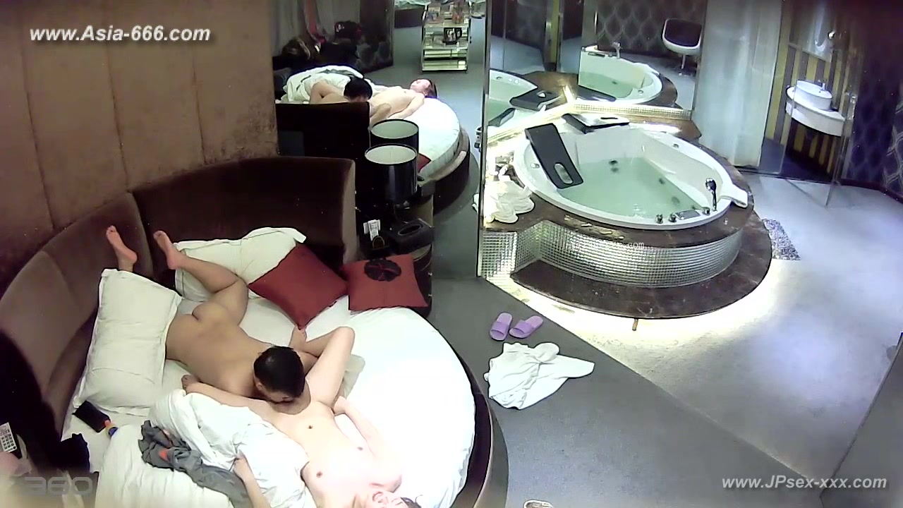 Hackers use the camera to remote monitoring of a lover's home life.590