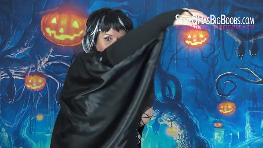 Suzie 44K Big Boobs Vampire