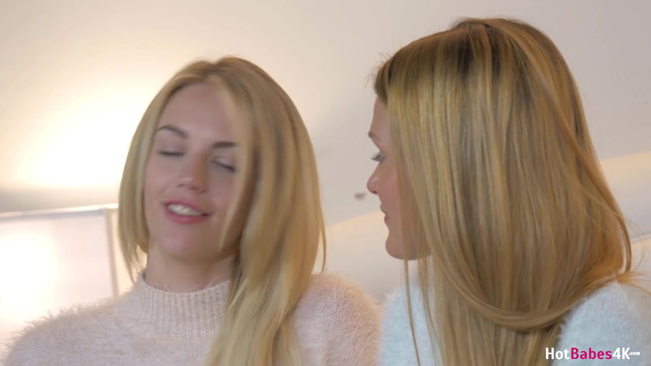 Beauties In Bed - HotBabes4K