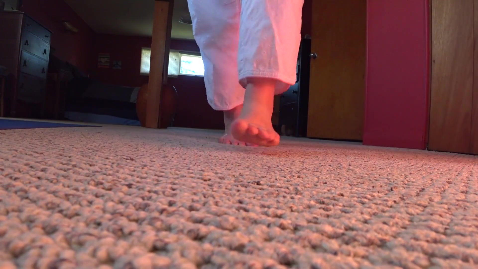 Sensual Bare Foot Worship - CougarBabeJolee