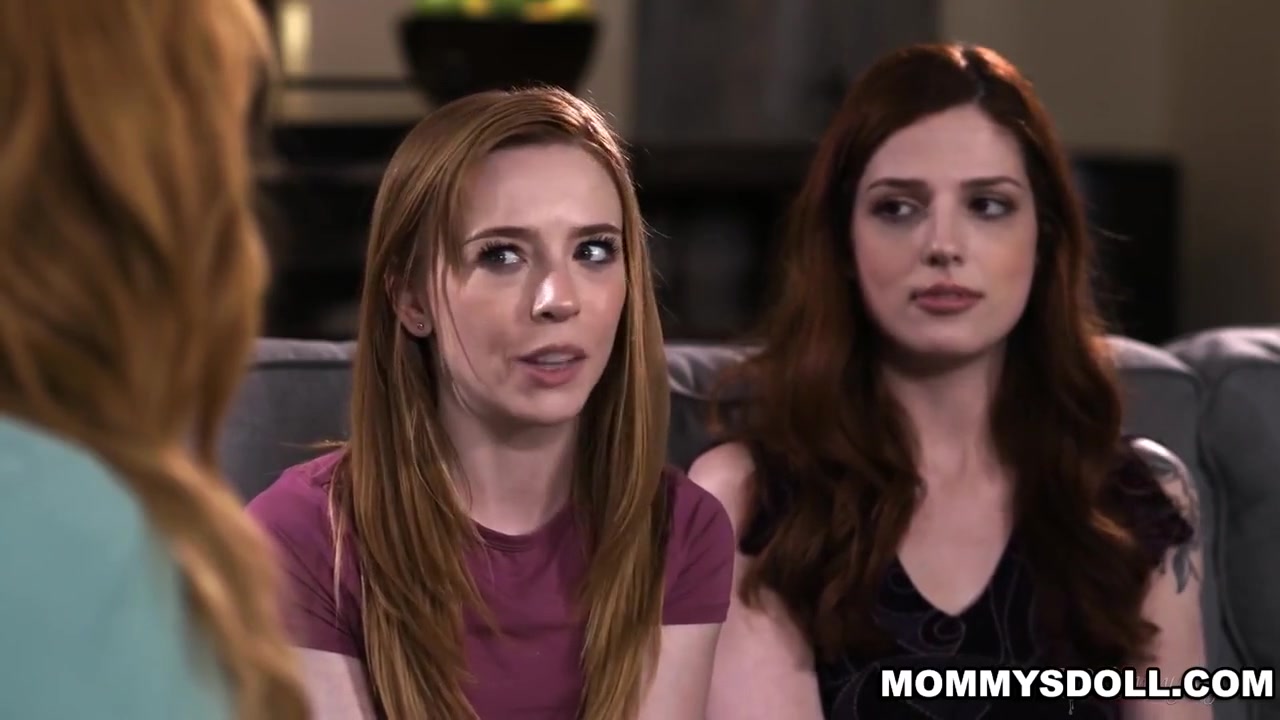 Stepsisters Work Together To Seduce Stepmom With London River And Laney Grey
