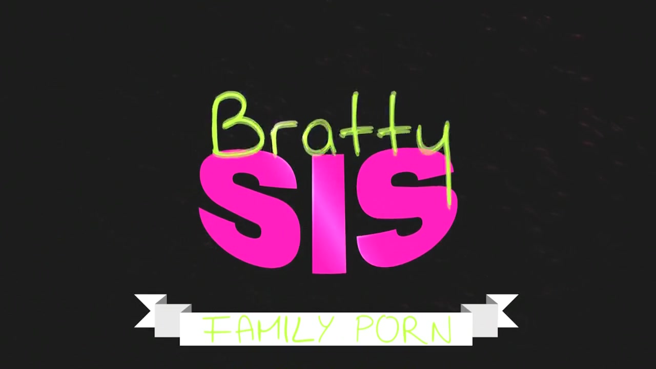 Stepsis Riley gives in to the pressure and squirts