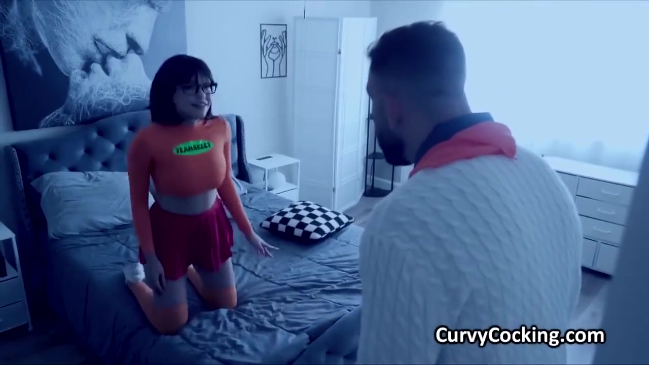 Große Titten - Titty Velma Makes Fred Exciting For Her Vagina
