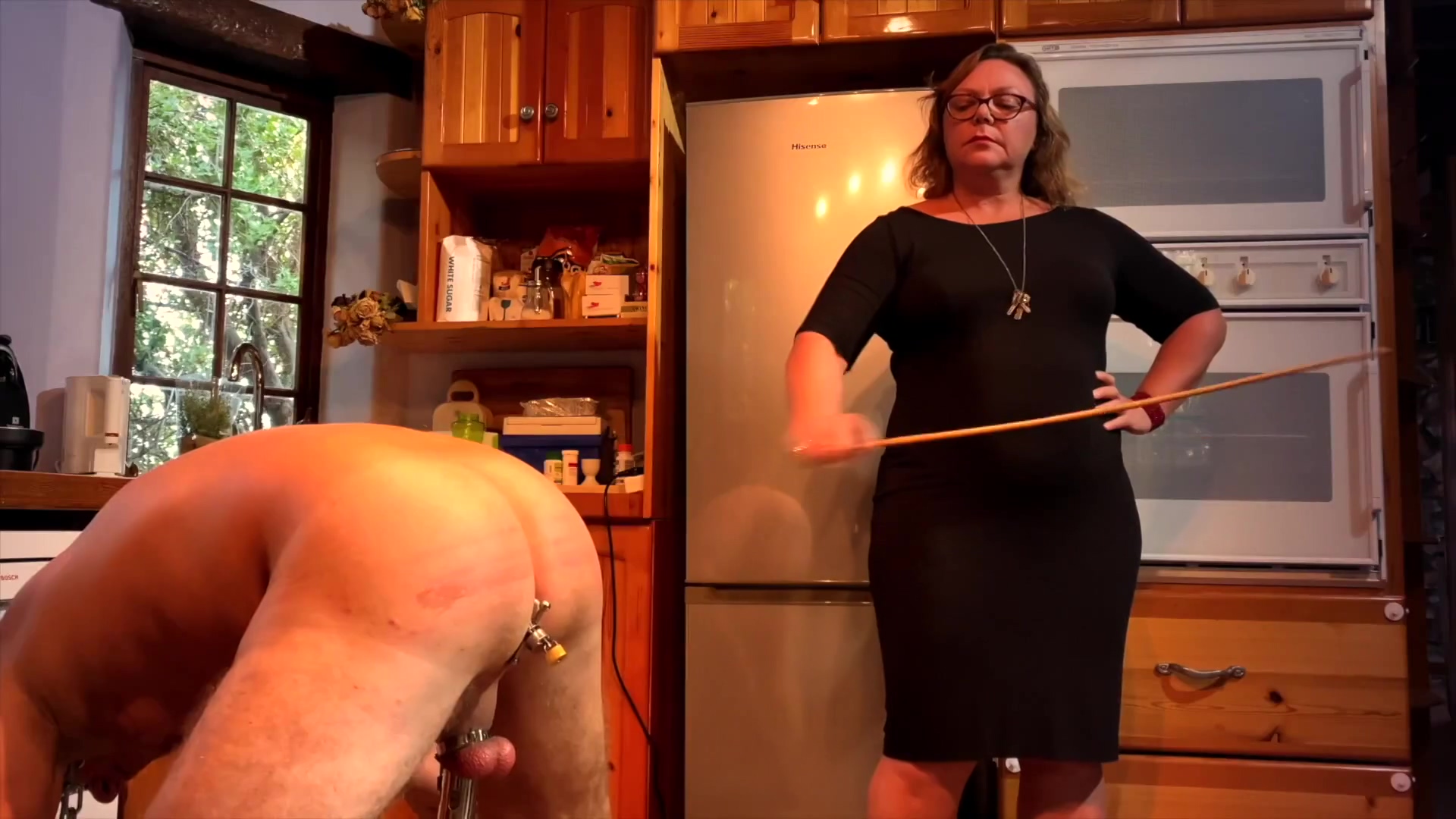Mistress April - Dominatrix Whimp Castration