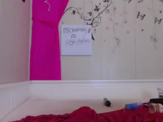 Sexy Blonde Queen Strokes Cums