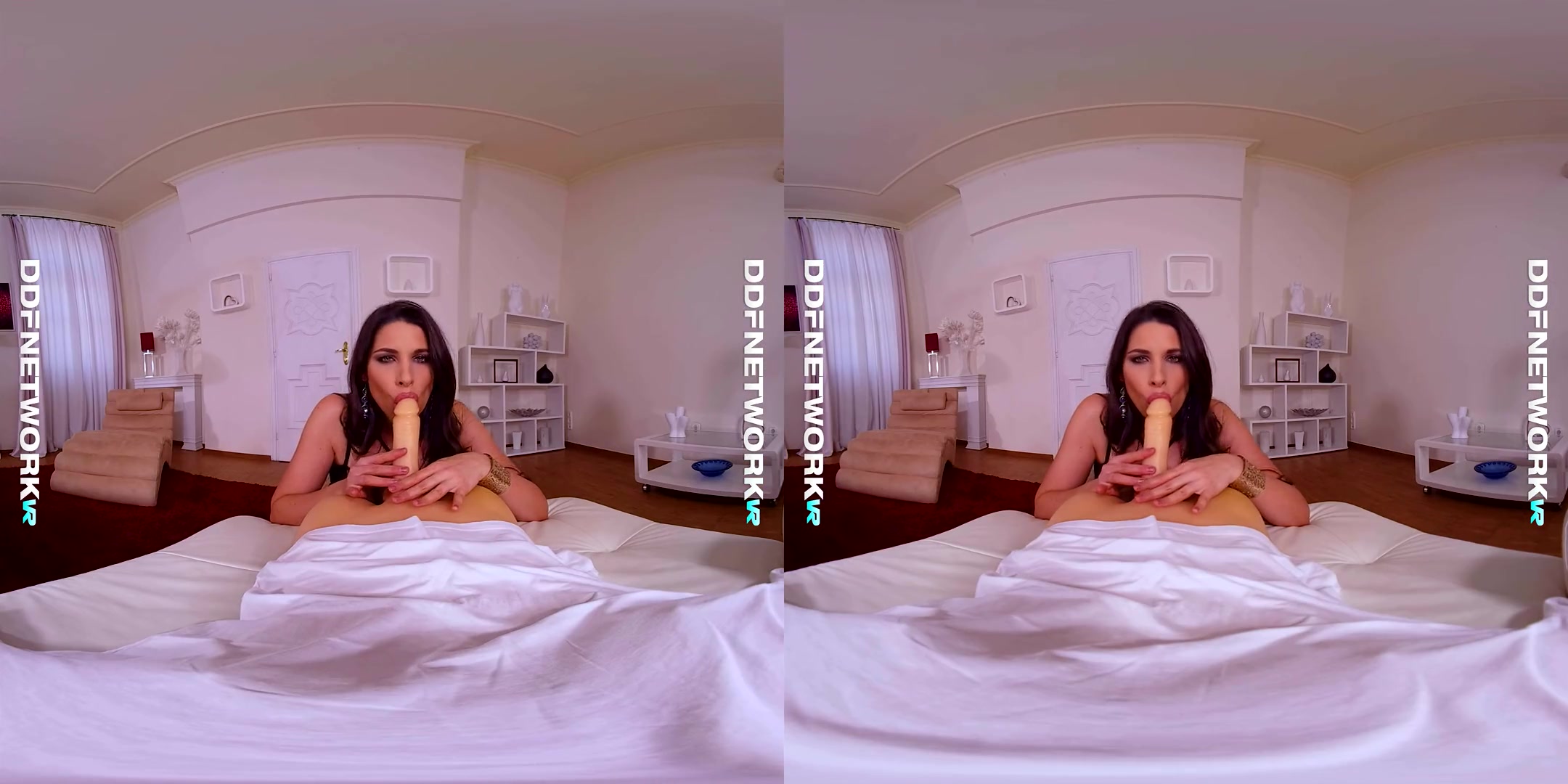 Zafira in Zafira POV Experience - DDFNetworkVR