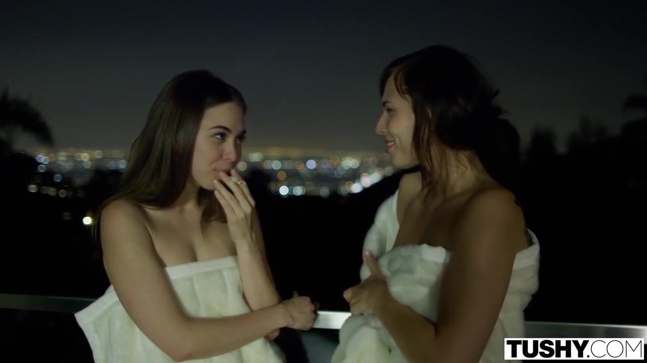 Tushy 2015.08.17 - Riley Reid And Aidra Fox