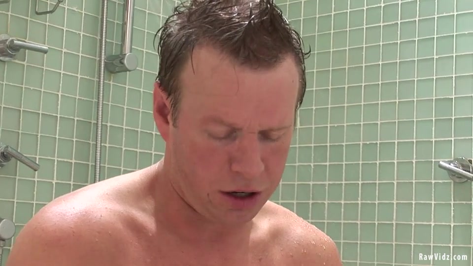 RawVidz Video: Dp threesome in the shower
