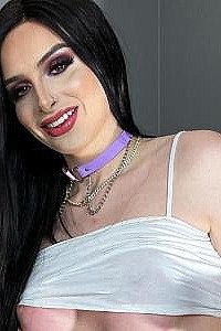 Queen Ivory