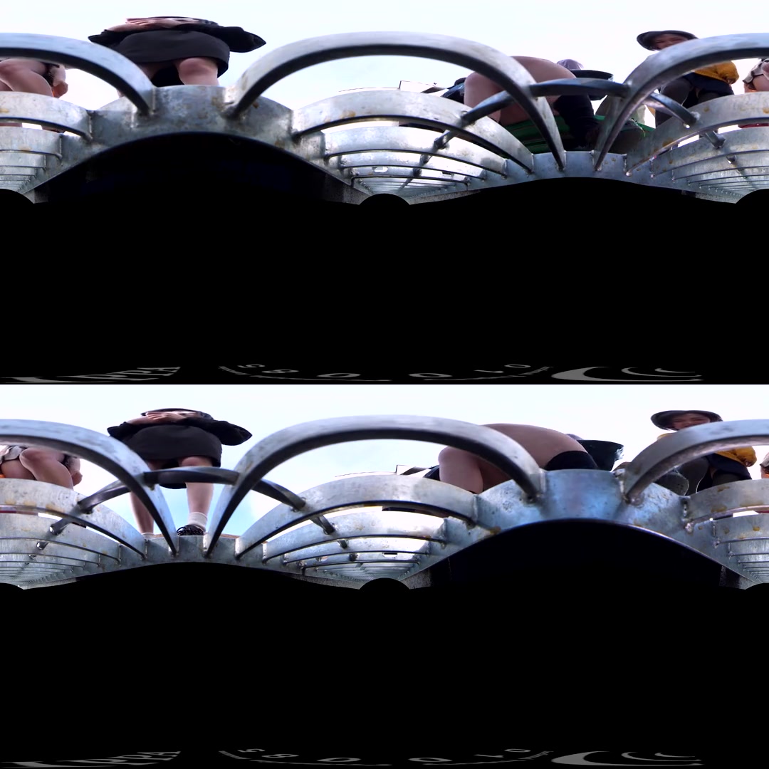 Upskirt Through Gutter VR 2 2 - TMAVR