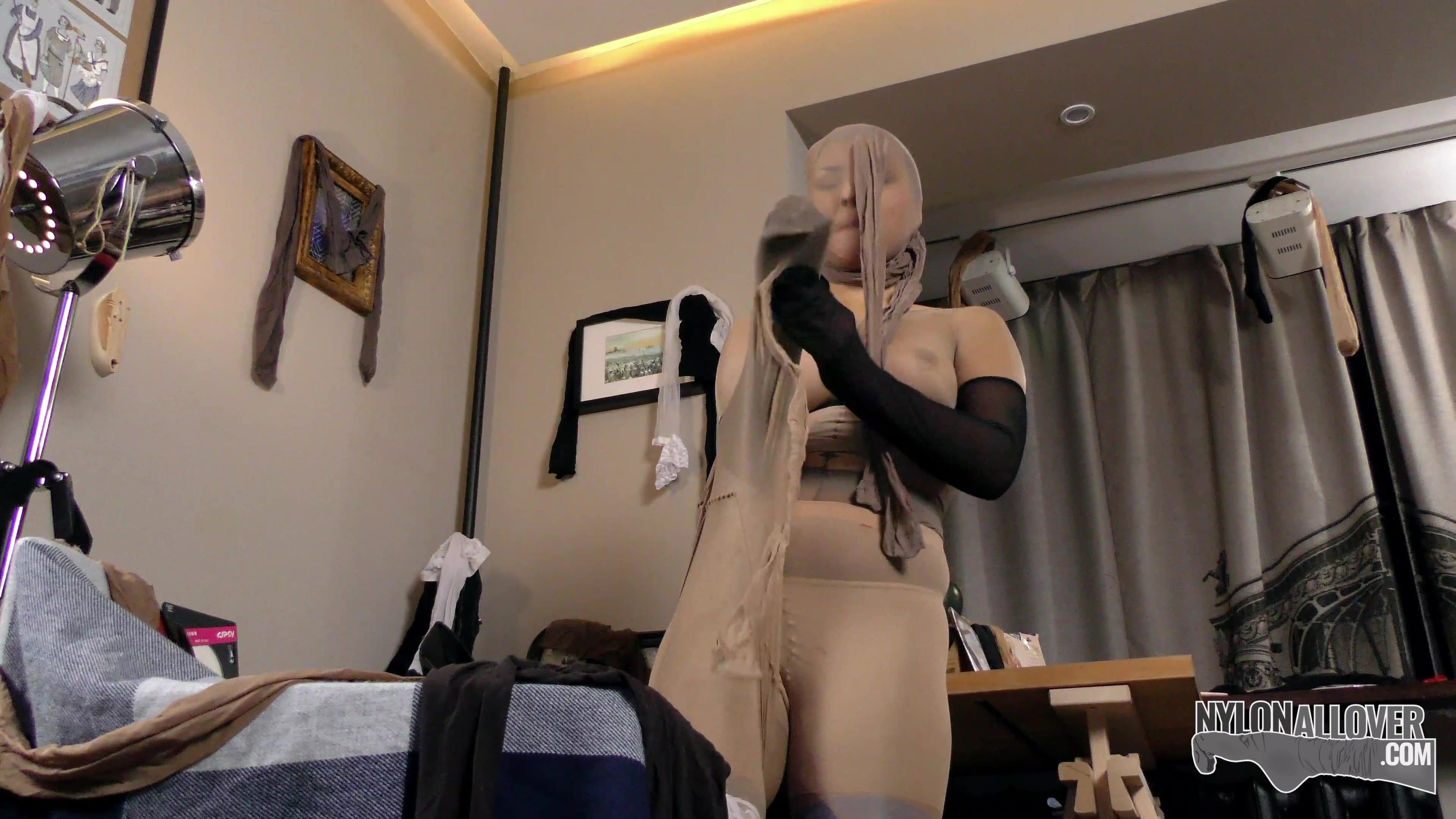 Young Nun Whoring In Pantyhose