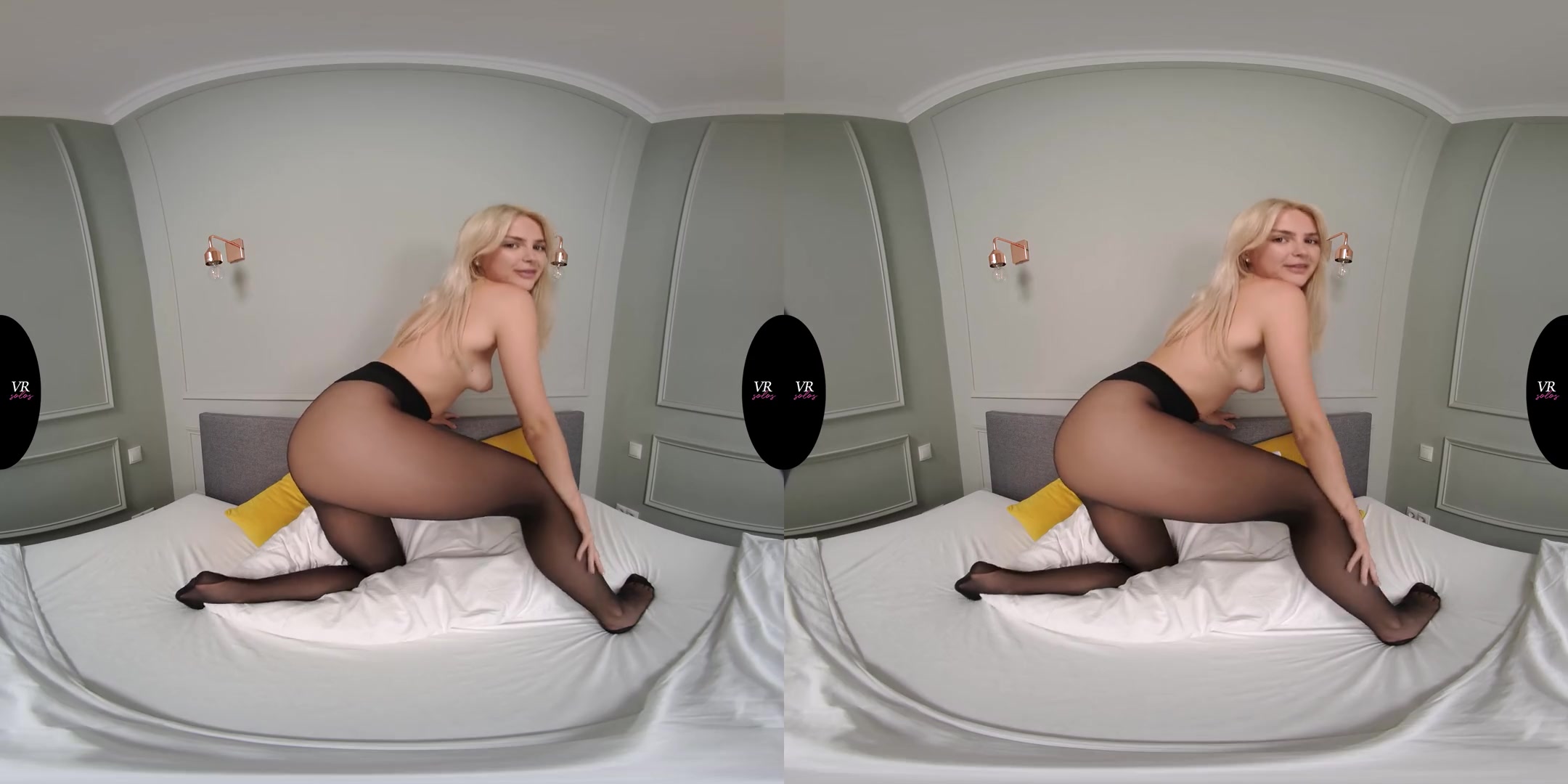 Lika Star - Cute Blonde Solo with a Hitachi Magic Wand Masturbating