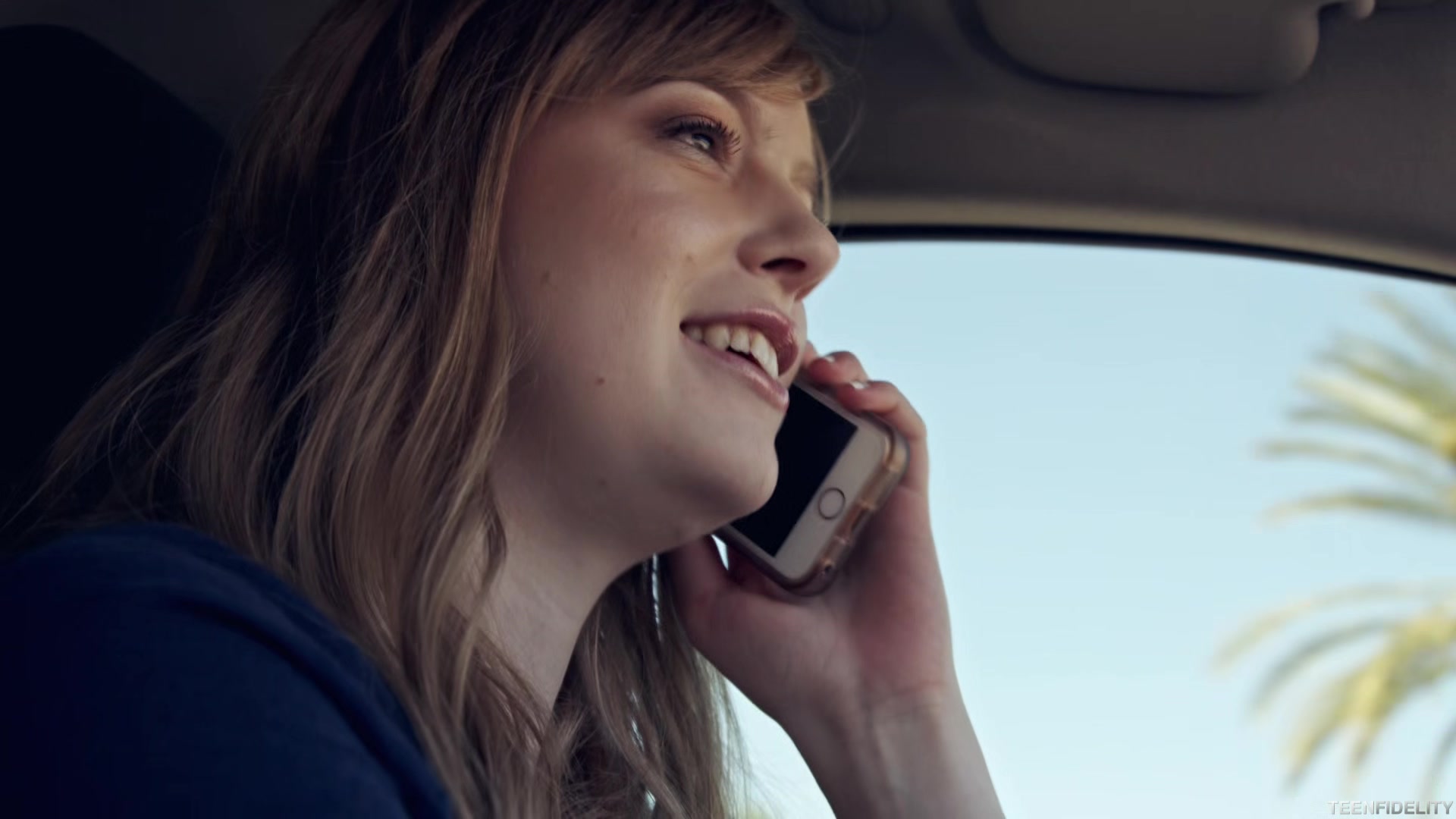 Swipe Right - Starring: Dolly Leigh - PornFidelity