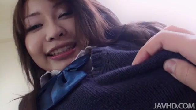 ノーブラ巨乳女子校生にたっぷり中出し！