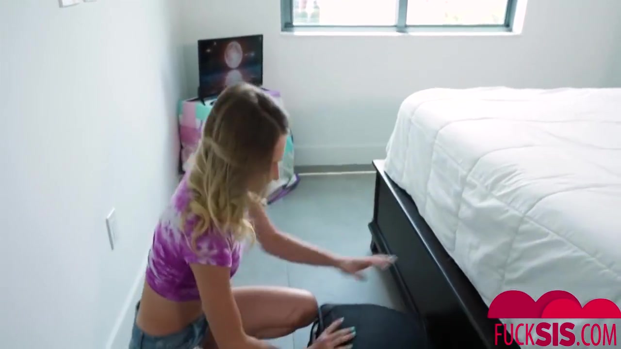 Share The Bed With Kyler Quinn