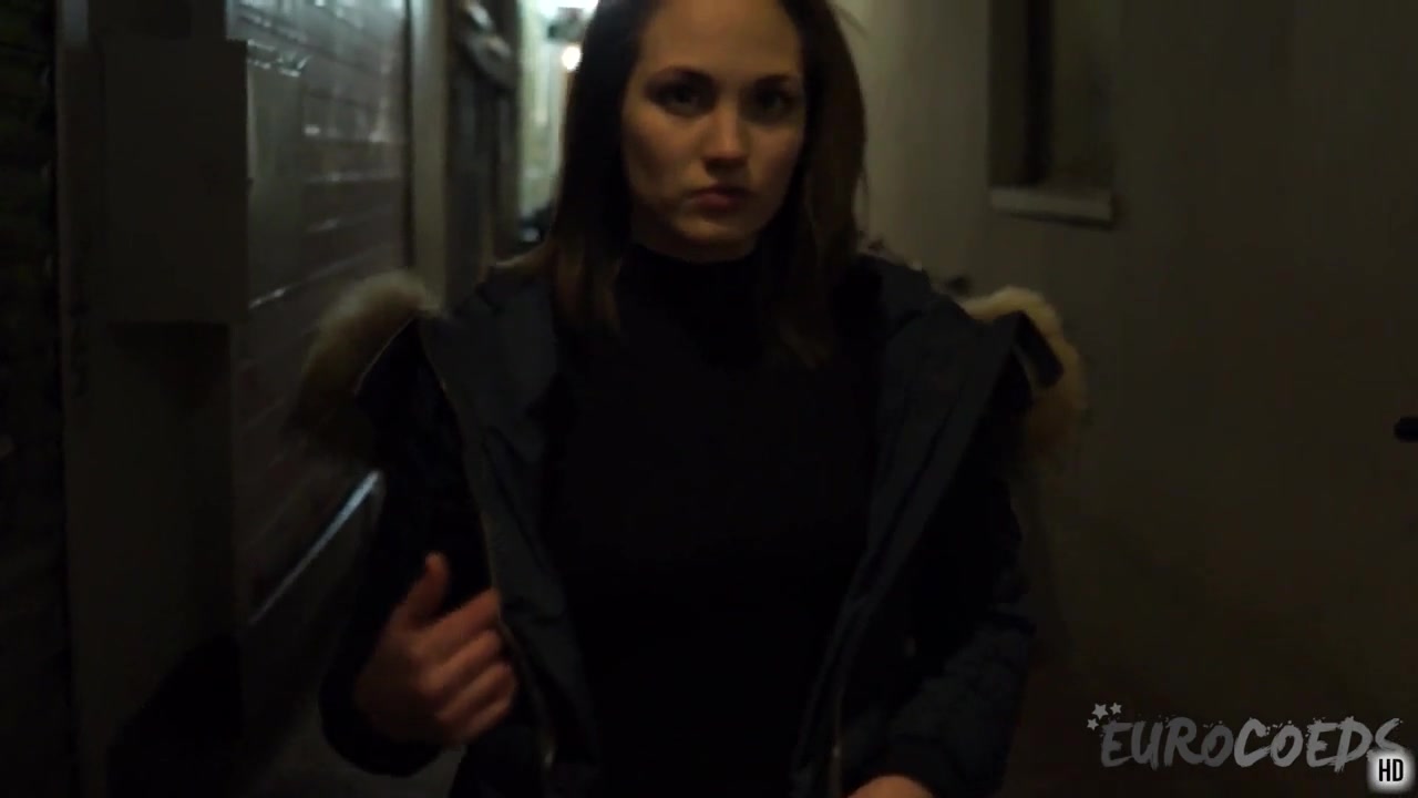 A Night Living On The Red Light District In Amsterdam With Mira - EuroCoeds