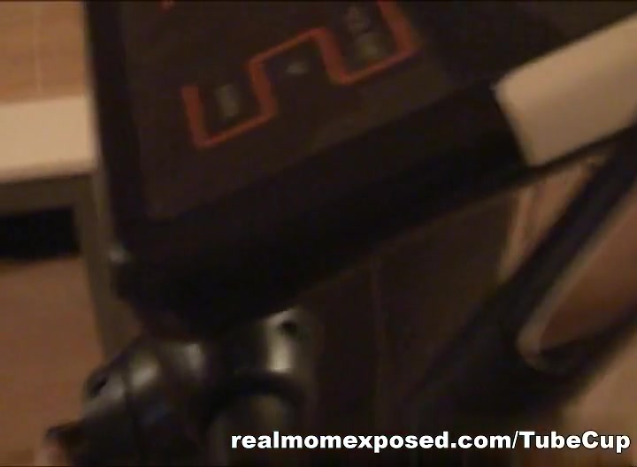 Blonde Step mom Eddie works out in the nude
