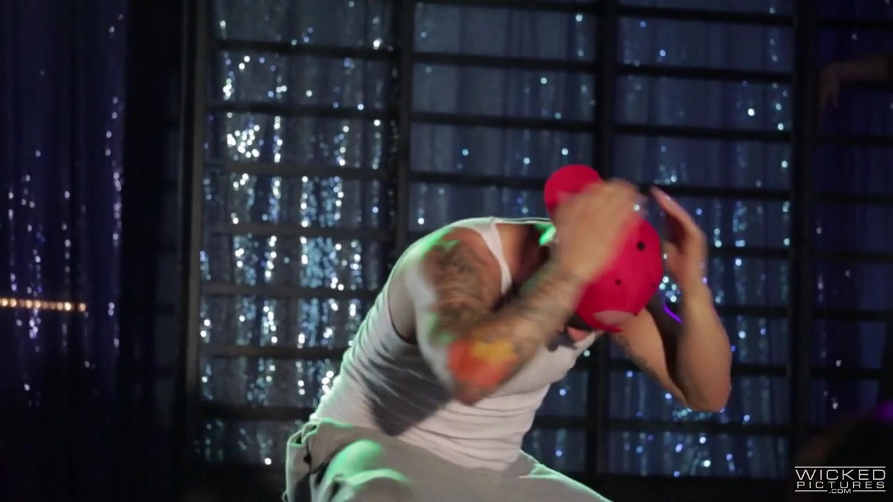 Adriana Chechik in Magic Mike XXXL A Hardcore Parody, Scene 4 - Wicked