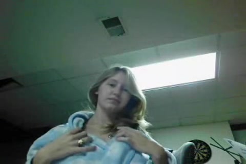 Young webcam model teasing the viewers with her amazing boobs