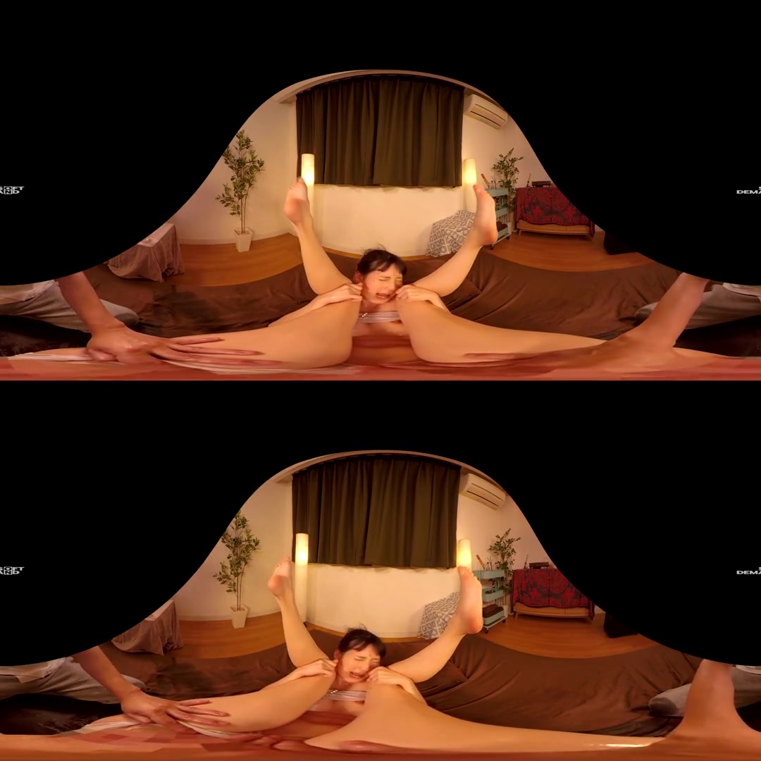 Giving an Oil Massage to a Barely Legal Babe 1 - Asian Erotic Massage