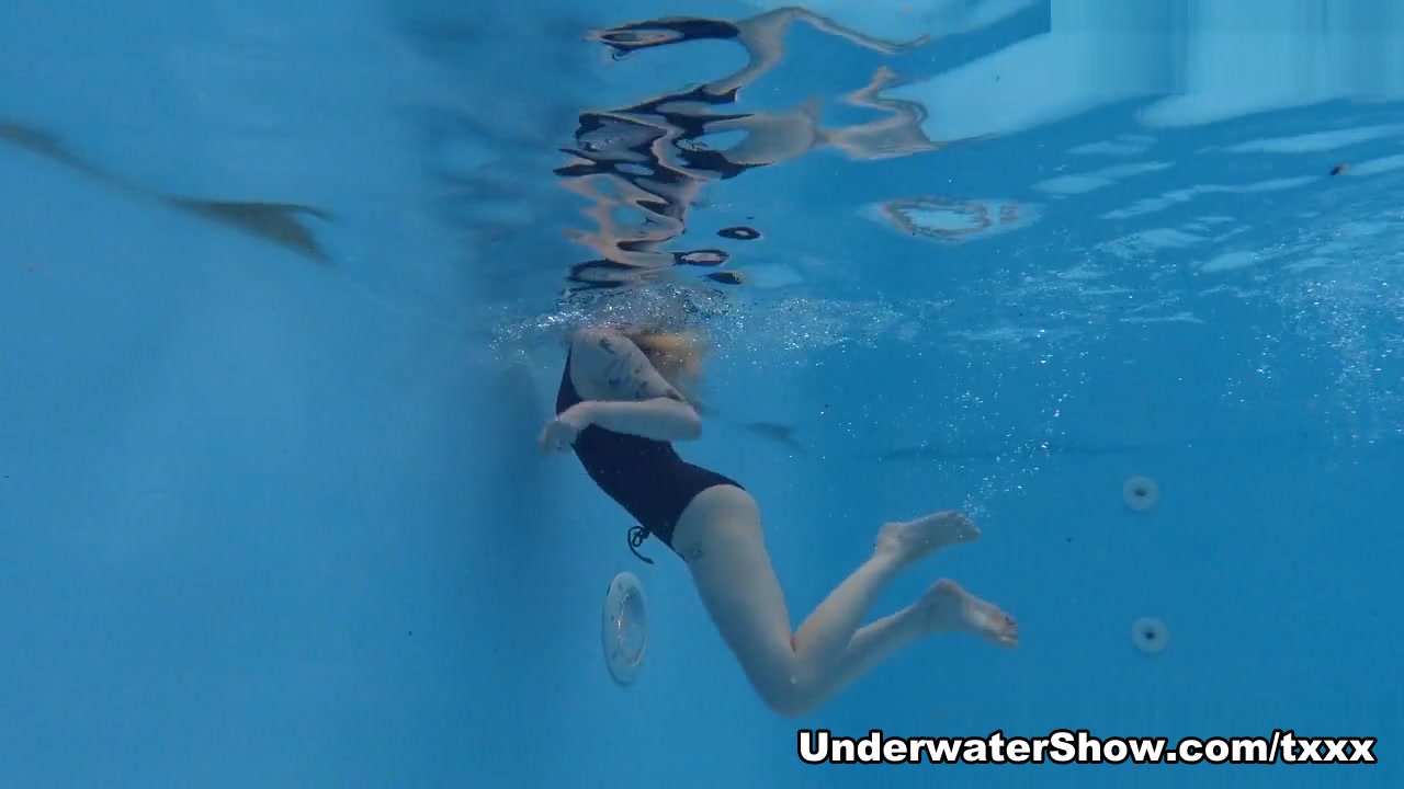 Mimi Cica Video - UnderwaterShow