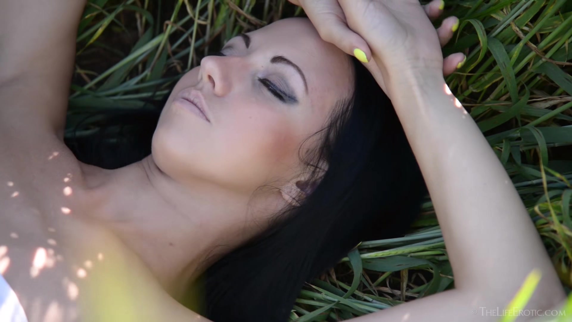 Nature Dream - Veronica Snezna - TheLifeErotic