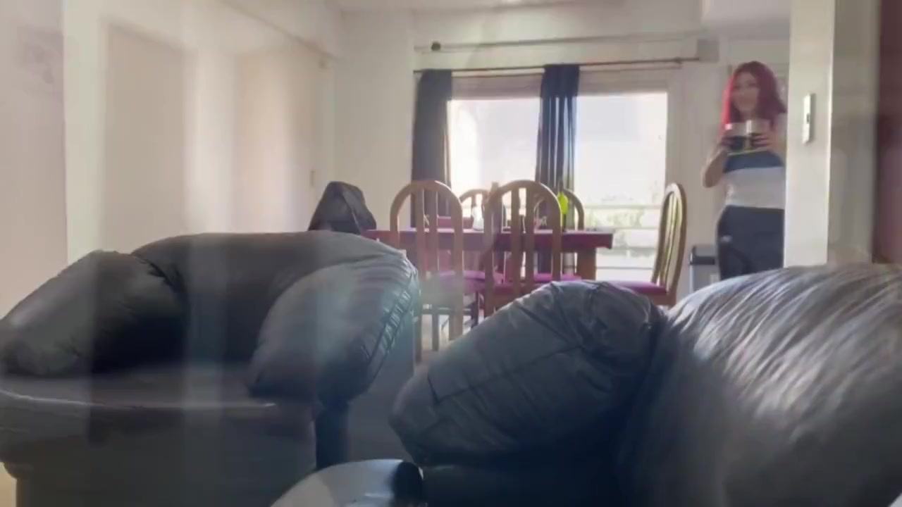 Fanatica Se Coje Y Traga Toda Leche De Su Mejor Amigo Mirando Futbol